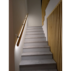 Držiak madla pre LED osvetlenie na rovnú plochu madla čierny
