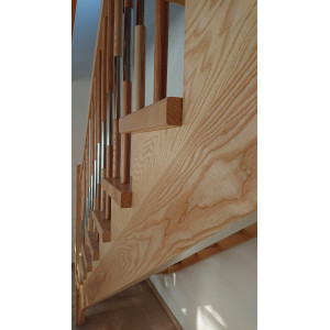 Drevené schody masívne