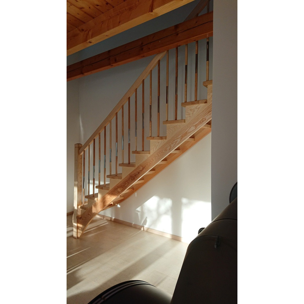 Drevené schody masívne